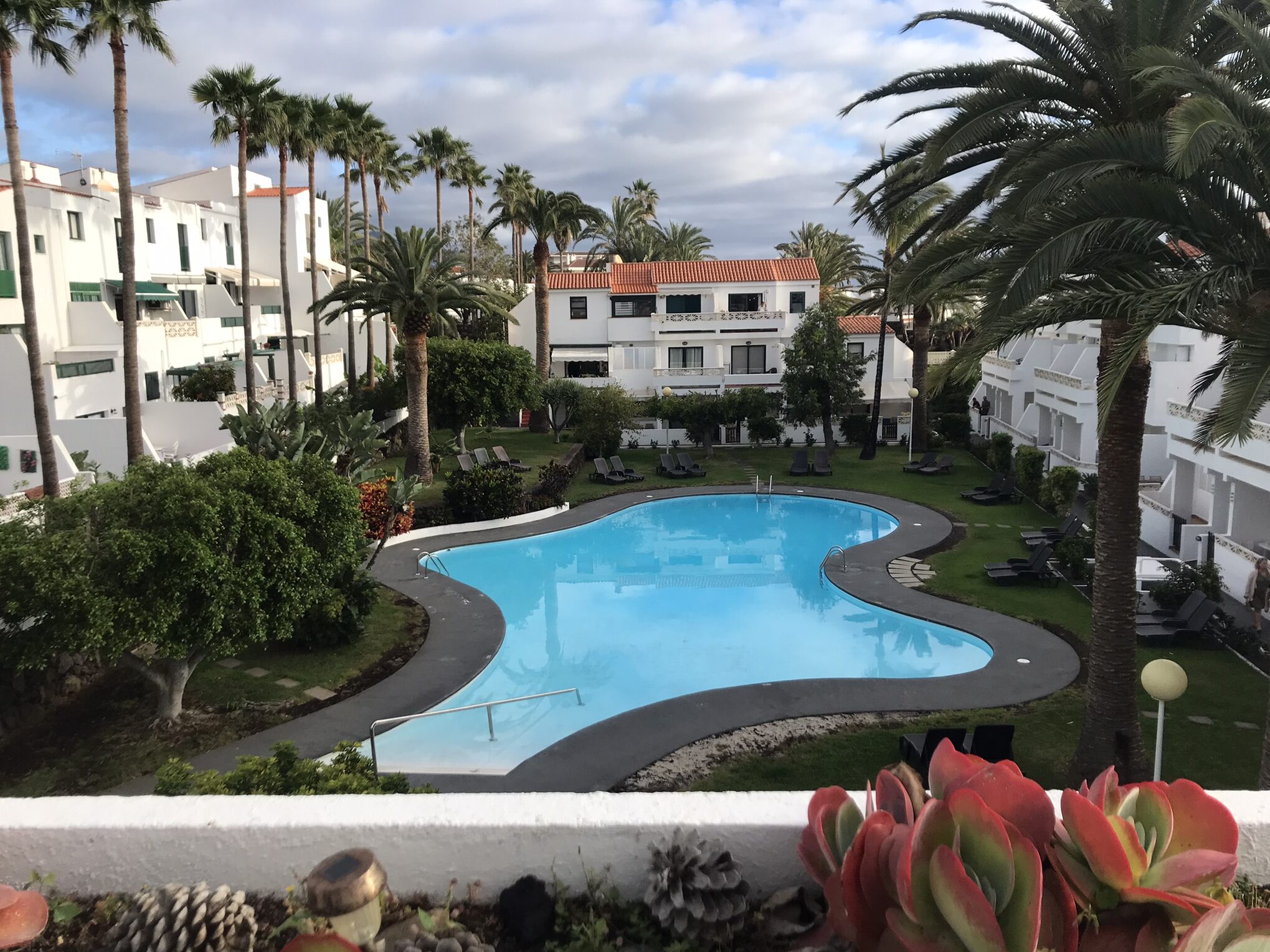 Small apartment complex centered around a garden with pool in Los Cancajos, La Palma. Recommended as a place to stay in the beginner's guide to La Palma
